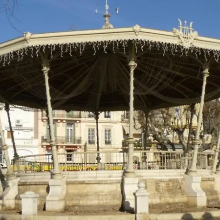 Stunning Sea And Old Town View For Our Full Comfort 3 Bedroom With Balcony By Olam アパート カンヌ