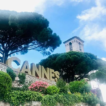 Stunning Sea And Old Town View For Our Full Comfort 3 Bedroom With Balcony By Olam * カンヌ