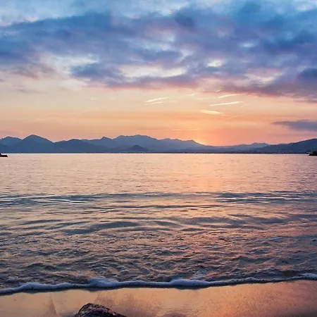 Stunning Sea And Old Town View For Our Full Comfort 3 Bedroom With Balcony By Olam